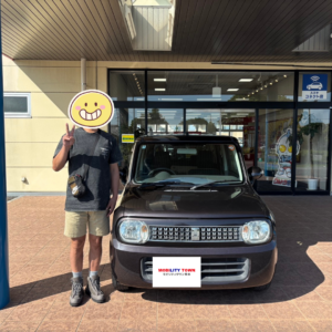 スズキ ラパンの納車記念写真|モビリティタウン熊本