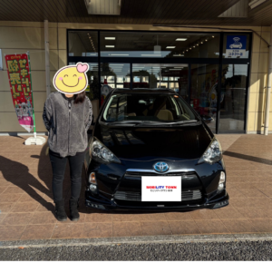 トヨタ アクアの納車記念写真|モビリティタウン熊本