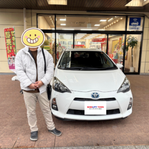 トヨタ アクアの納車記念写真|モビリティタウン熊本