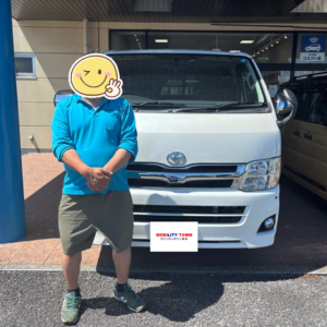 トヨタ ハイエースの納車記念写真｜モビリティタウン熊本