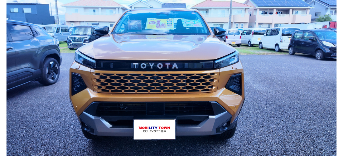 トヨタ ハイラックスの迫力あるフロントデザイン