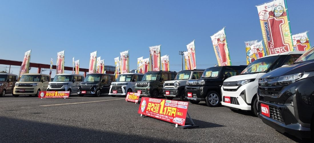 熊本の展示場に並ぶフラット7の新車ラインナップ